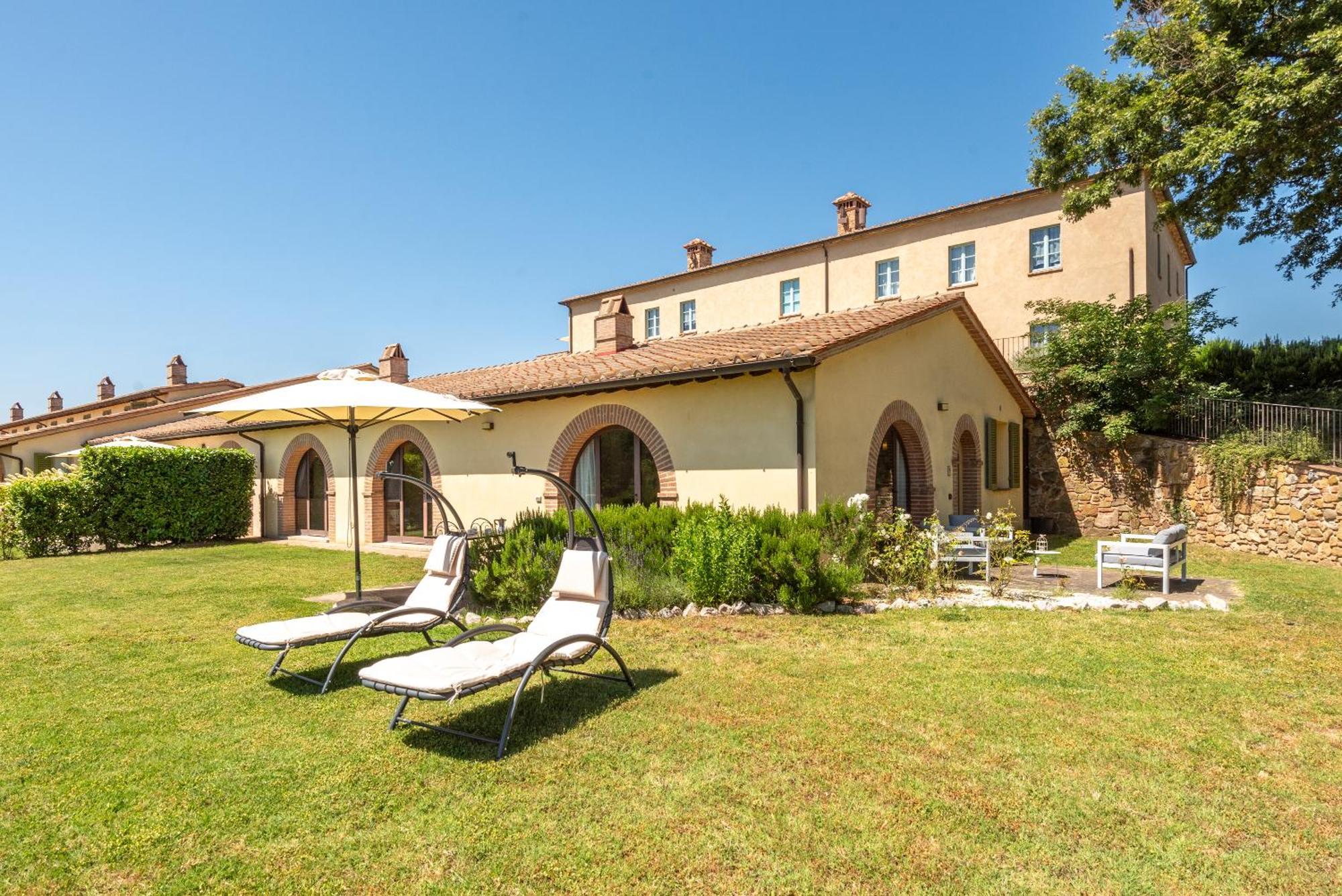 Cignella Garden Villas In Tuscany Trequanda Exterior photo